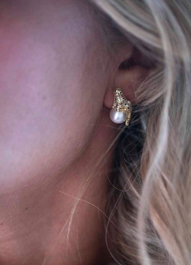 Cher Jaguar Pearl Earring